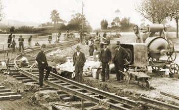 Tramway construction, Burwood Road Hawthorn. Photograph courtesy State Library of Victoria