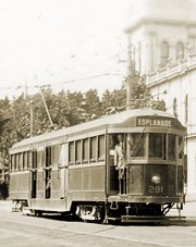 W class No 291 in Glenferrie Road at High Street. Photograph from the Melbourne Tram Museum collection