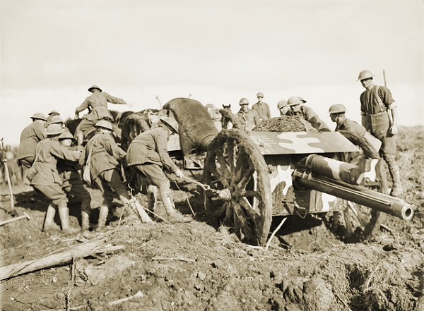 18-pounder gun at Broodseinde Ridge, October 1917. Photograph courtesy Australian War Memorial.