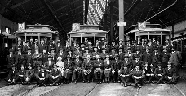 NMETL 
            staff at Essendon Depot after the First World War. Image from the collection of the Melbourne Tram Museum.