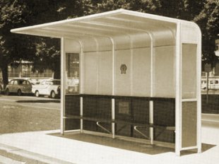 M&MTB standard steel tram shelter, 1969. M&MTB photograph
