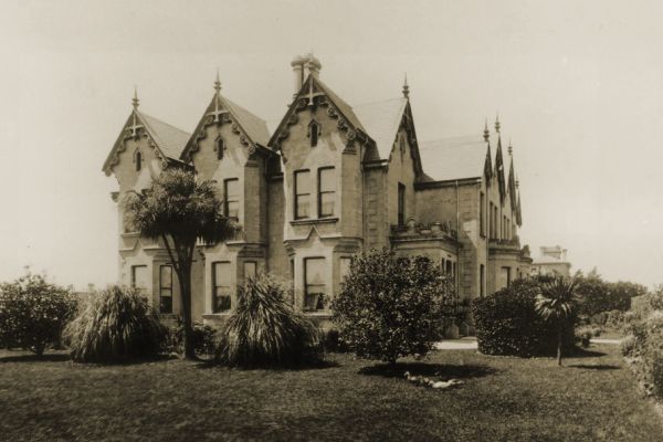 Bendigonia, home of John Edward Gard, c1896. Photograph courtesy State Library Victoria