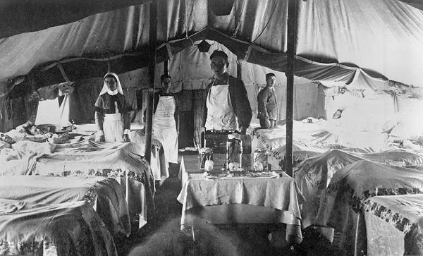 Ward at No 2 Casualty Clearing Station, Bailleul. Photograph copyright IWM (Q436)