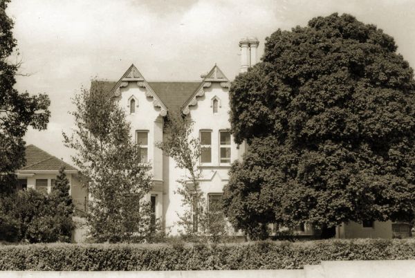 Vimy House Private Hospital, Queens Road, South Melbourne. Photograph courtesy State Library Victoria
